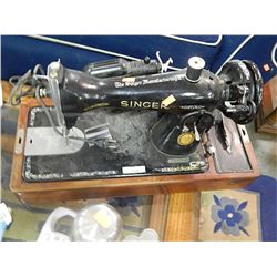 SINGER SEWING MACHINE