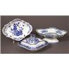 Image 1 : three 19th century english chinoiserie blue transfer serving items…