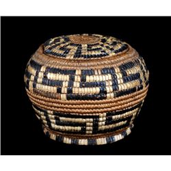 19TH C. Classic Lillooet Lidded Trinket Basket with Key Step Design, Ex: Brenchley Family 4 1/2" H. 