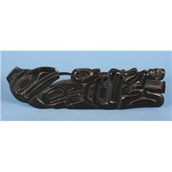 Haida Argillite Panel Pipe ca. 1850 Depictiing Raven with Extended Tongue, Sharing Wing Design with 