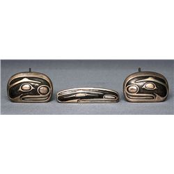 Early Bill Reid Set of Cufflinks and Tie Clip - Signed Haida Art  Reid  15/16"x 1 3/4" Cufflinks, 7/