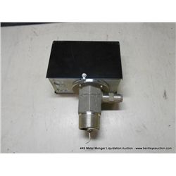 MC DONNELL FS7-4-S FLOW SWITCH