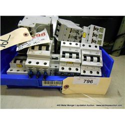 BIN: SIEMENS A2R CIRCUIT BREAKERS 20X MONEY