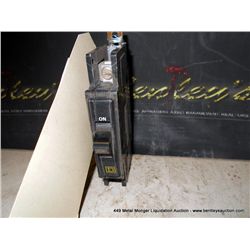 SQUARE D CIRCUIT BREAKER