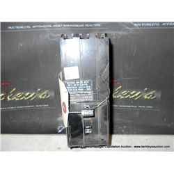 SQUARE D CIRCUIT BREAKER