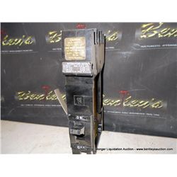 SQUARE D CIRCUIT BREAKER