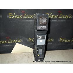 SQUARE D CIRCUIT BREAKER