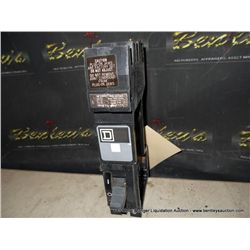 SQUARE D CIRCUIT BREAKER
