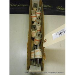 AMP TRAP A25Z300 TYPE 4 FUSE 9X MONEY