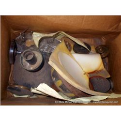 BOX: POLISHING ACCESSORIES