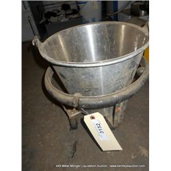 SS MEDICAL PAIL