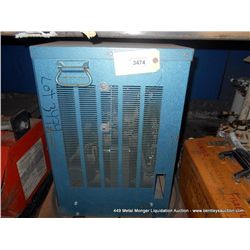 CVC SYNCRONIZER AUTOMATICCONTROL BATTER CHARGER w/FLOATY EQUALIZER MOD. 12CVC850D43  24VOLT