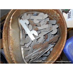 PALLET RACKING CLIPS