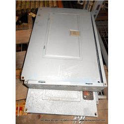 ELECTRICAL CIRCUIT BREAKER BOX: ES