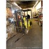 Image 1 : CLARK ECS-25 FORKLIFT