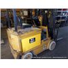 Image 6 : CAT M40D FORKLIFT 495R