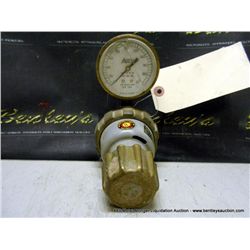 AIR REDUCTION COMPANY GAS REGULATOR 200 PSI