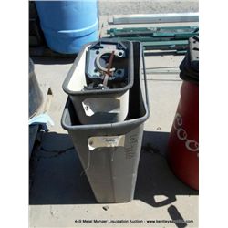 LOT: TRASH CANS & MISCELLANEOUS