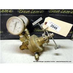 HARRIS GAS REGULATOR 400 PSI