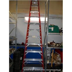 CUPROM 12' FIBERGLASS LADDER