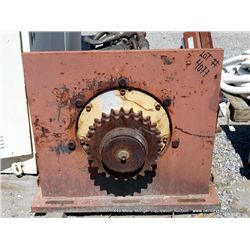 REES HYDRAULIC DRIVE MOTOR 02765-000