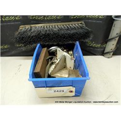 BIN: MISCELLANEOUS HARDWARE-METAL BRACKETS