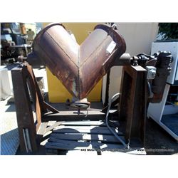 MASTER BZ14358 TWIN SHELL DRY BLENDER