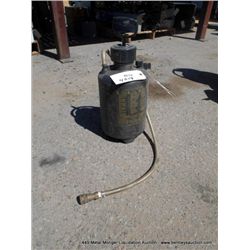 2 GALLON SPRAY BOTTLE