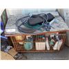 Image 1 : BASKET: ASSORTED PAINT