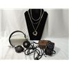 Image 1 : LOT BOX VINTAGE ITEMS HEADPHONES EXPOSURE METER