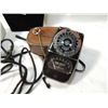 Image 2 : LOT BOX VINTAGE ITEMS HEADPHONES EXPOSURE METER