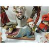 Image 8 : LOT 17 CLOWN FIGURES SCULPTURES