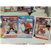 Image 9 : LOT 25 BLACKHAWK HOCKEY PLAYER CARDS MIXED