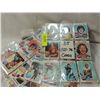 Image 1 : LOT 35 1975-76 HOCKEY PLAYER CARDS