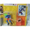 Image 7 : LOT 6 STARTING LINEUP HOCKEY PLAYER ACTION FIGURE