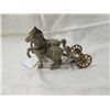 Image 3 : VINTAGE CAST IRON HORSES HITCHED