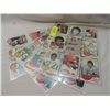 Image 1 : LOT 35 1976 FOOTBALL PLAYER CARDS