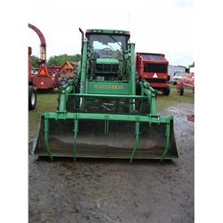 JOHN DEERE 7200 TRACTOR