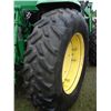 Image 4 : JOHN DEERE 7200 TRACTOR