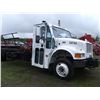 Image 1 : 1995 INTERNATIONAL 4700 TRUCK WITH BALE PICKER AND DECK
