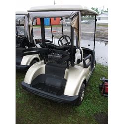 2007 YAMAHA ELECTRIC GOLF CART AND CHARGER