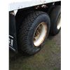 Image 3 : FORD 9000 TANDEM AXLE GRAVEL TRUCK