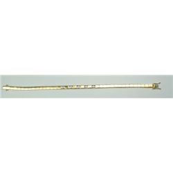 VERY Nice Pre-owned 14K yg & Diamond Bracelet, 7" long Contains 5 diamonds