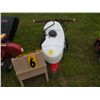 Image 1 : Pull-behind yard sprayer