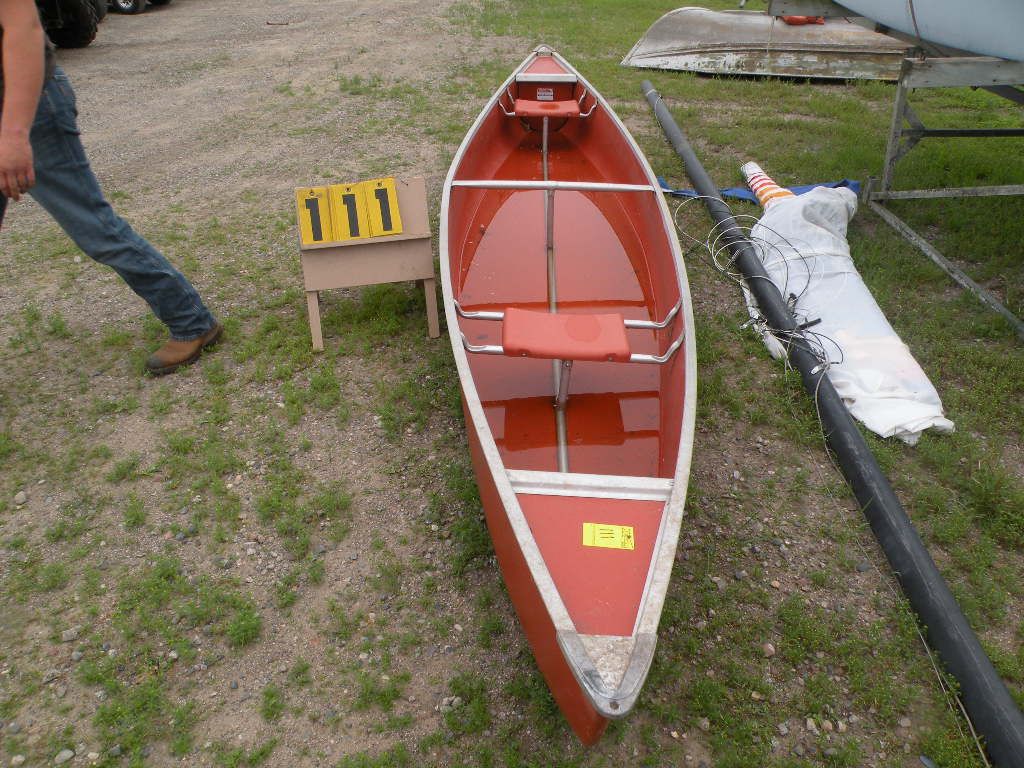 1979 Coleman 17' canoe