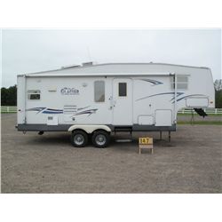 2002 Glacier 5th wheel camper SN-5C1GB27292P002812