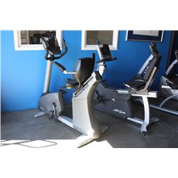 MATRIX H5X02 COMMERCIAL RECUMBENT BIKE