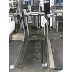 LIFE FITNESS COMMERCIAL TREADMILL