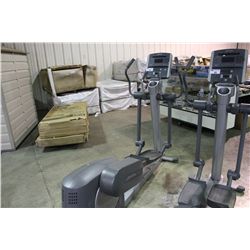 LIFE FITNESS 95XI COMMERCIAL ELLIPTICAL CROSS TRAINER