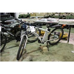 WHITE TAO TAO 7 SPD FRONT SUSPENSION ELECTRIC BIKE